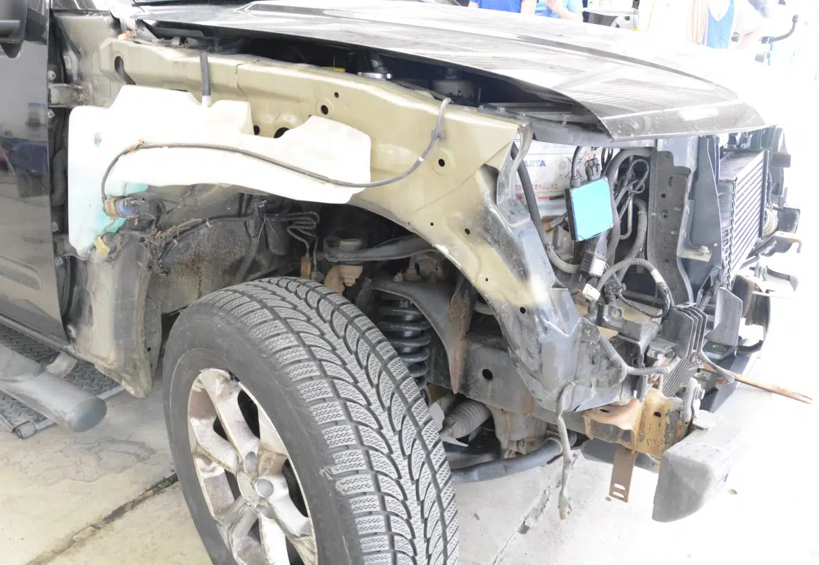 Kfz-Gutachter bei der Unfallaufnahme in Berlin-Kaulsdorf