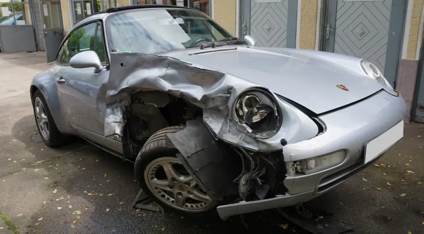 Unfallschaden an einem Porsche 911 Carrera Targa (Typ 993) – Begutachtung in Berlin