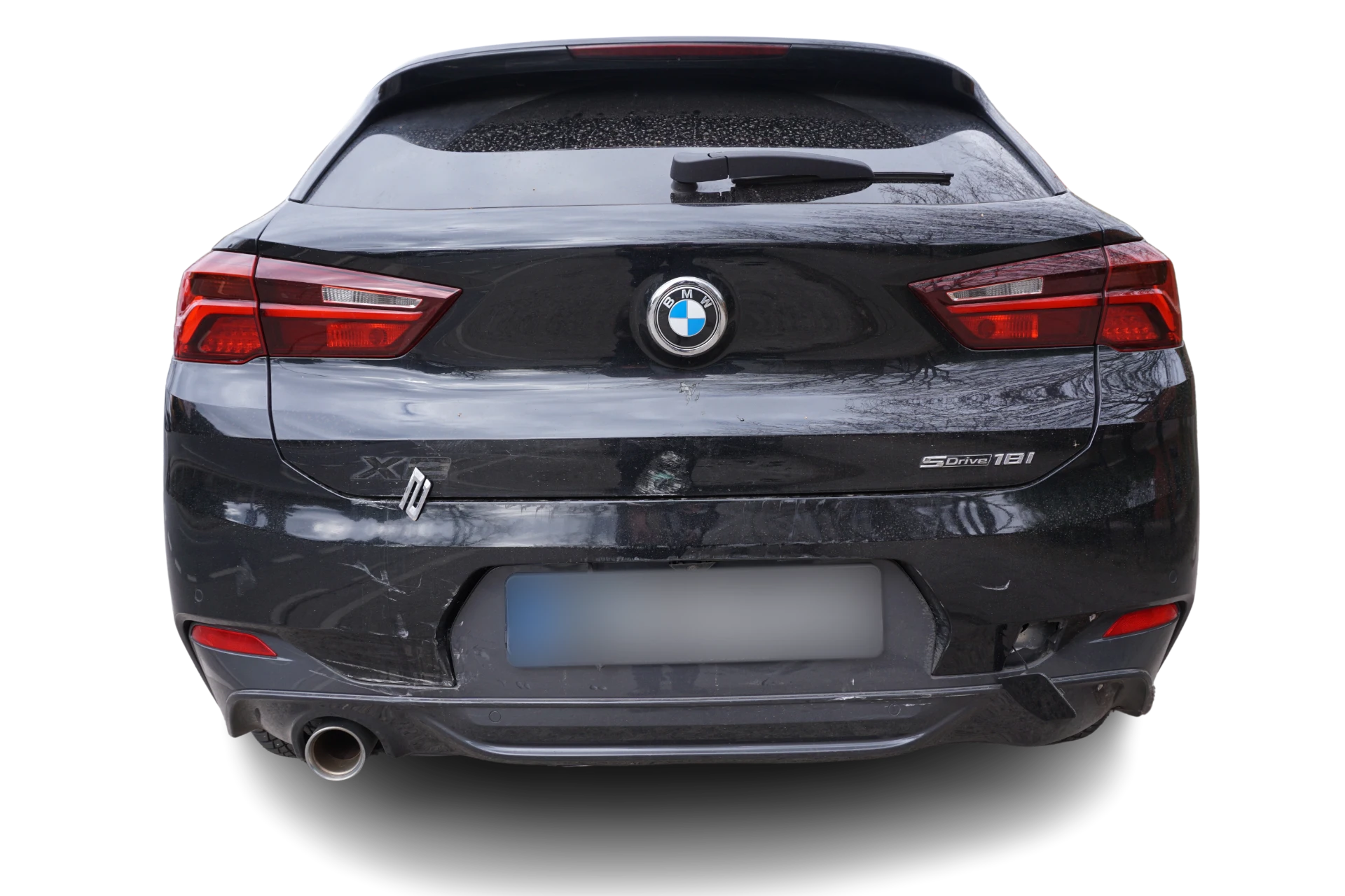 Freigestellter BMW mit sichtbarem Marken-Emblem – Kfz-Gutachter für BMW in Berlin