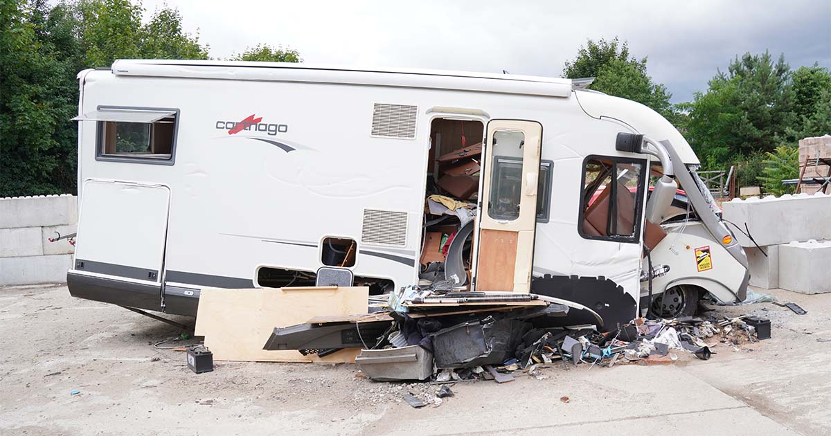Carthago chic I 51 KRH auf Iveco Daily – wirtschaftlicher Totalschaden nach Unfall, begutachtet vom Wohnmobil-Sachverständigen